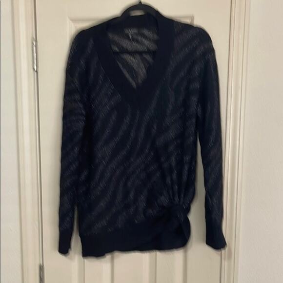 Rag & Bone Black and Silver V-Neck Sweater. Long sleeve. - Picture 4 of 7